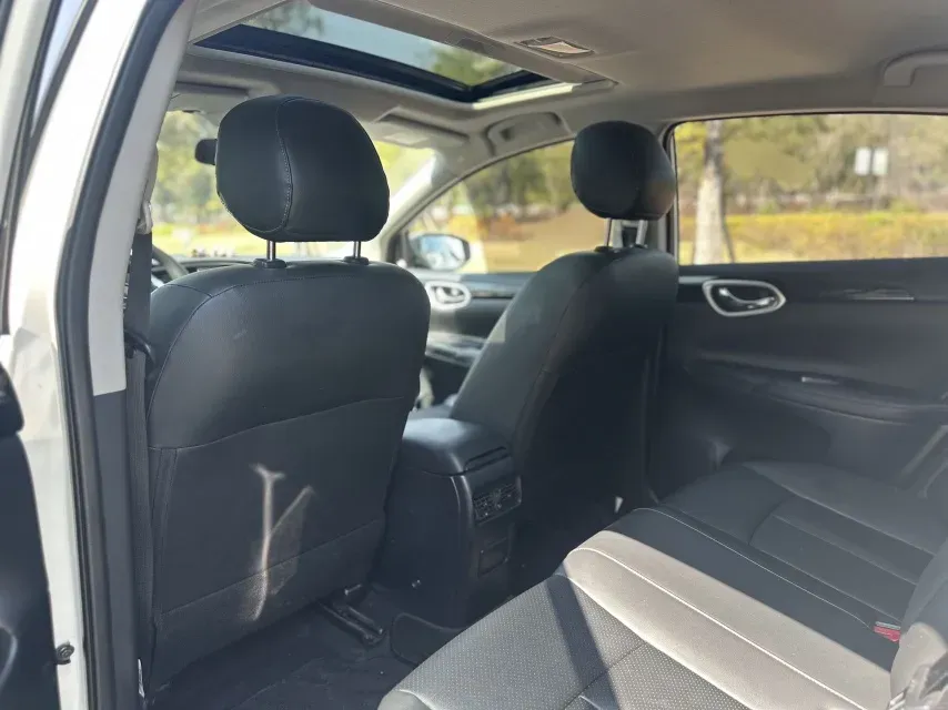 2022 Nissan Sylphy 1.6L 122HP L4 CVT,autocango,china used car exporter,china ev exporter,chinese used car exporter,chinese used ev exporter