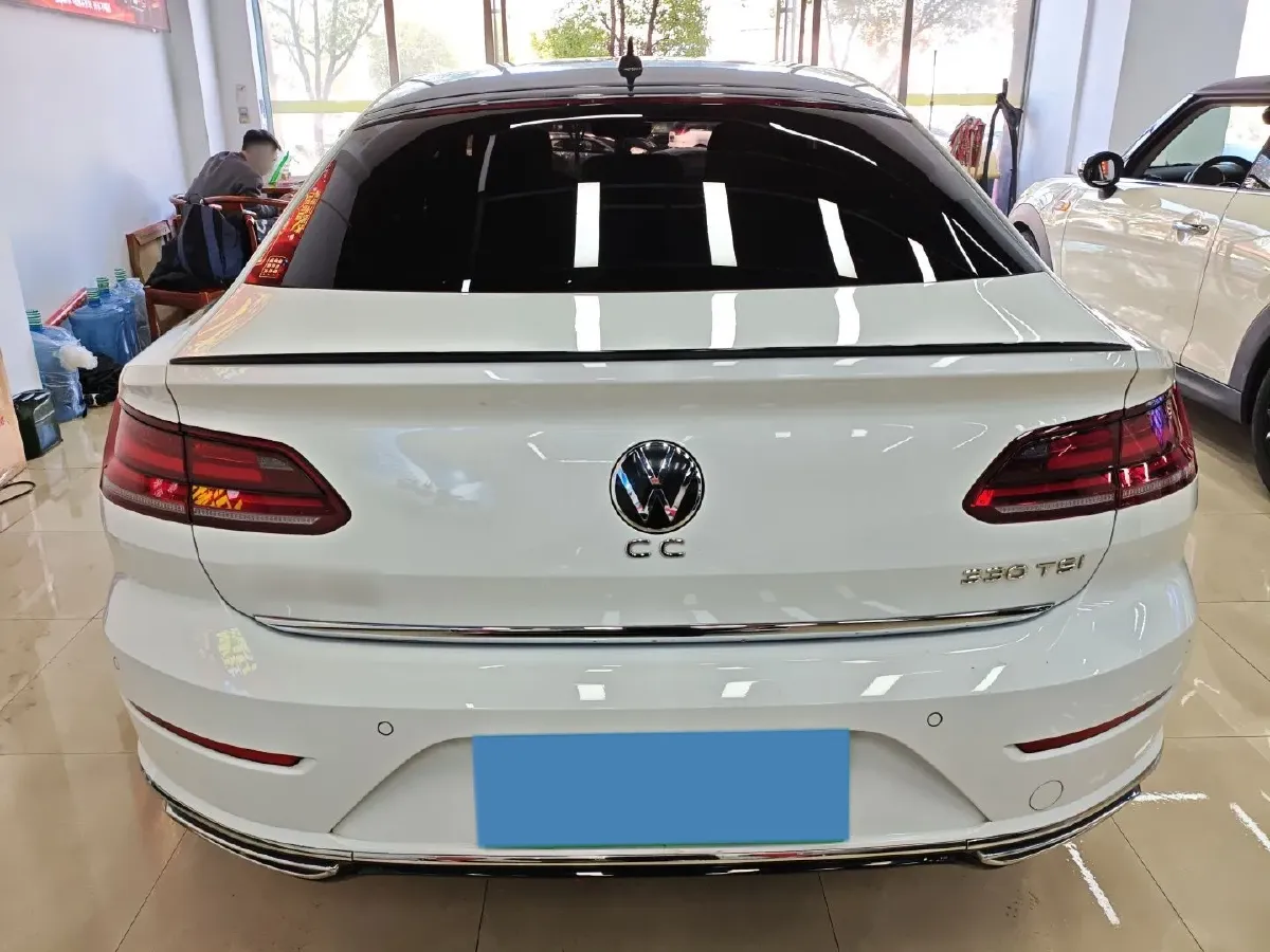 2021 Volkswagen CC 2.0T 186HP L4 7DCT,autocango,china used car exporter,china ev exporter,chinese used car exporter,chinese used ev exporter