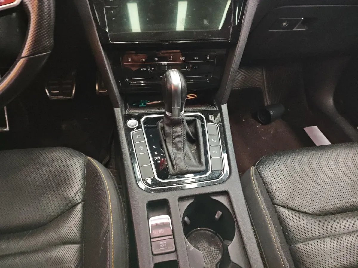 2021 Volkswagen CC 2.0T 186HP L4 7DCT,autocango,china used car exporter,china ev exporter,chinese used car exporter,chinese used ev exporter