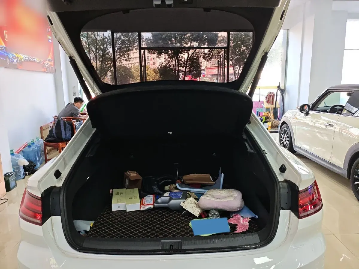 2021 Volkswagen CC 2.0T 186HP L4 7DCT,autocango,china used car exporter,china ev exporter,chinese used car exporter,chinese used ev exporter