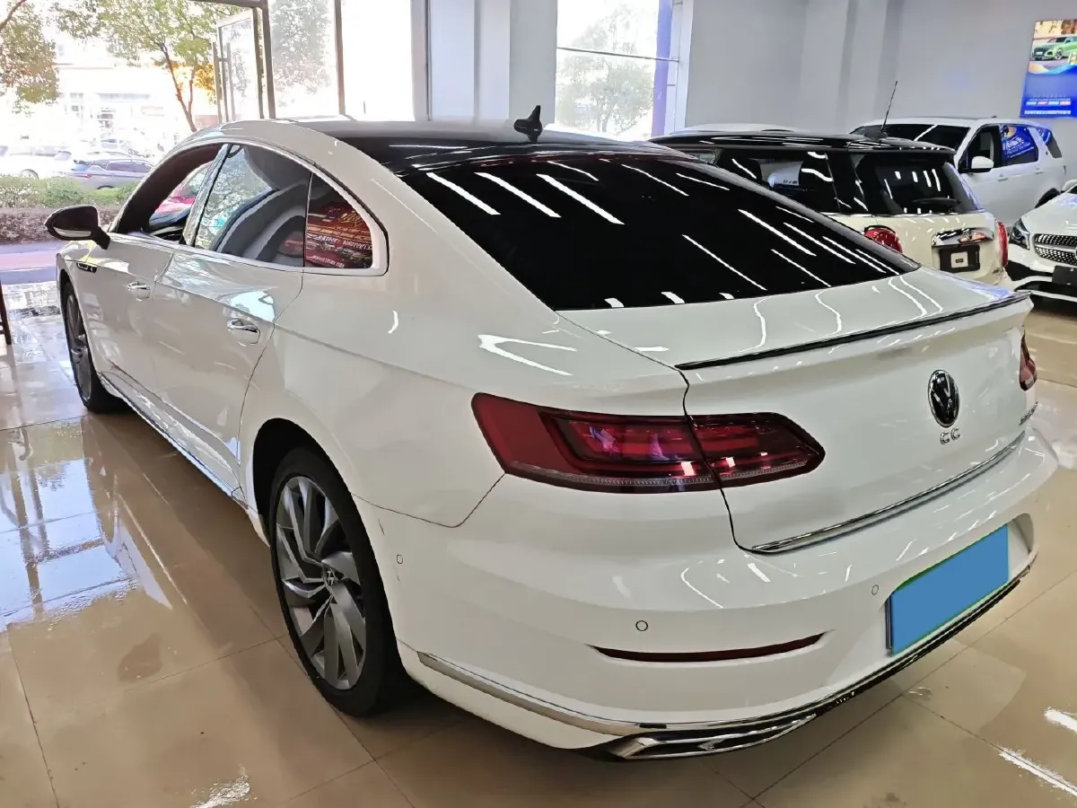 2021 Volkswagen CC 2.0T 186HP L4 7DCT,autocango,china used car exporter,china ev exporter,chinese used car exporter,chinese used ev exporter