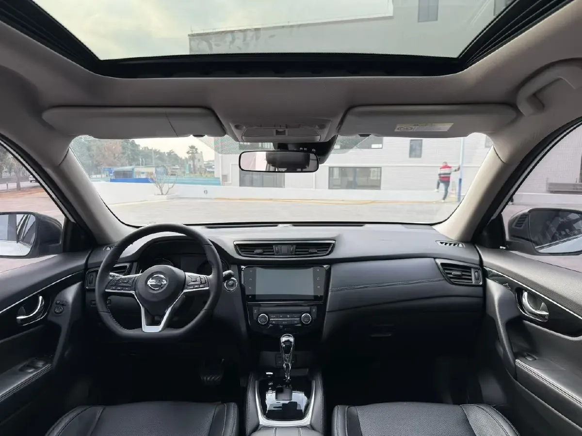 2020 Nissan X-Trail 2.0L 154HP L4 CVT,autocango,china used car exporter,china ev exporter,chinese used car exporter,chinese used ev exporter