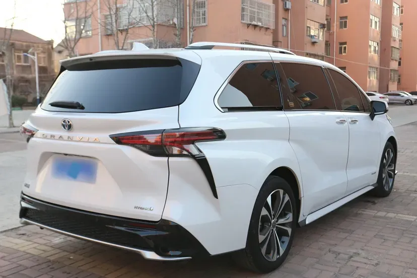 2023 Toyota Granvia 2.5L 189HP L4 E-CVT Hybrid,autocango,china used car exporter,china ev exporter,chinese used car exporter,chinese used ev exporter