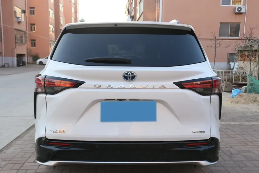 2023 Toyota Granvia 2.5L 189HP L4 E-CVT Hybrid,autocango,china used car exporter,china ev exporter,chinese used car exporter,chinese used ev exporter