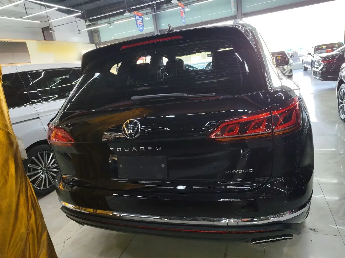 2021 Volkswagen Touareg 2.0T 252HP L4 8AT PHEV 18KWH,autocango,china used car exporter,china ev exporter,chinese used car exporter,chinese used ev exporter