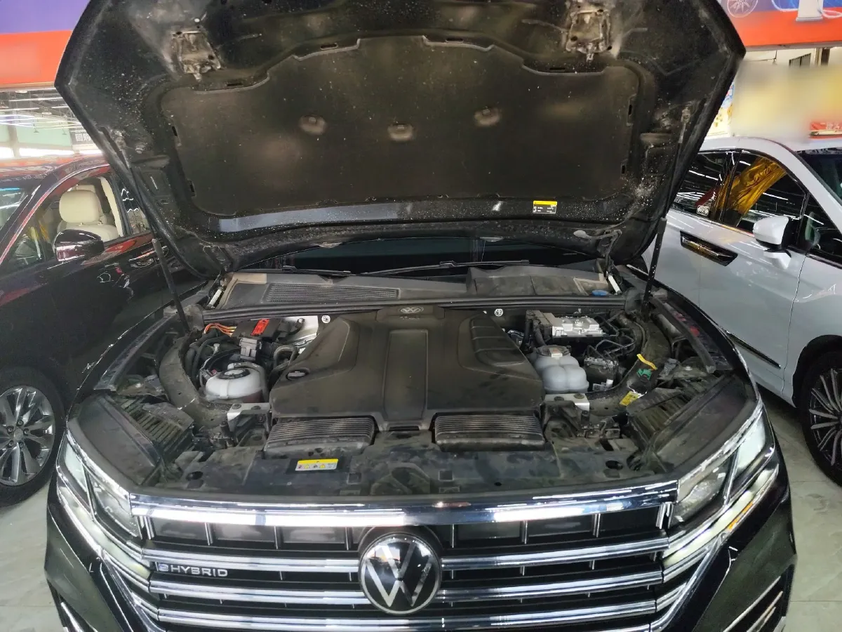 2021 Volkswagen Touareg 2.0T 252HP L4 8AT PHEV 18KWH,autocango,china used car exporter,china ev exporter,chinese used car exporter,chinese used ev exporter