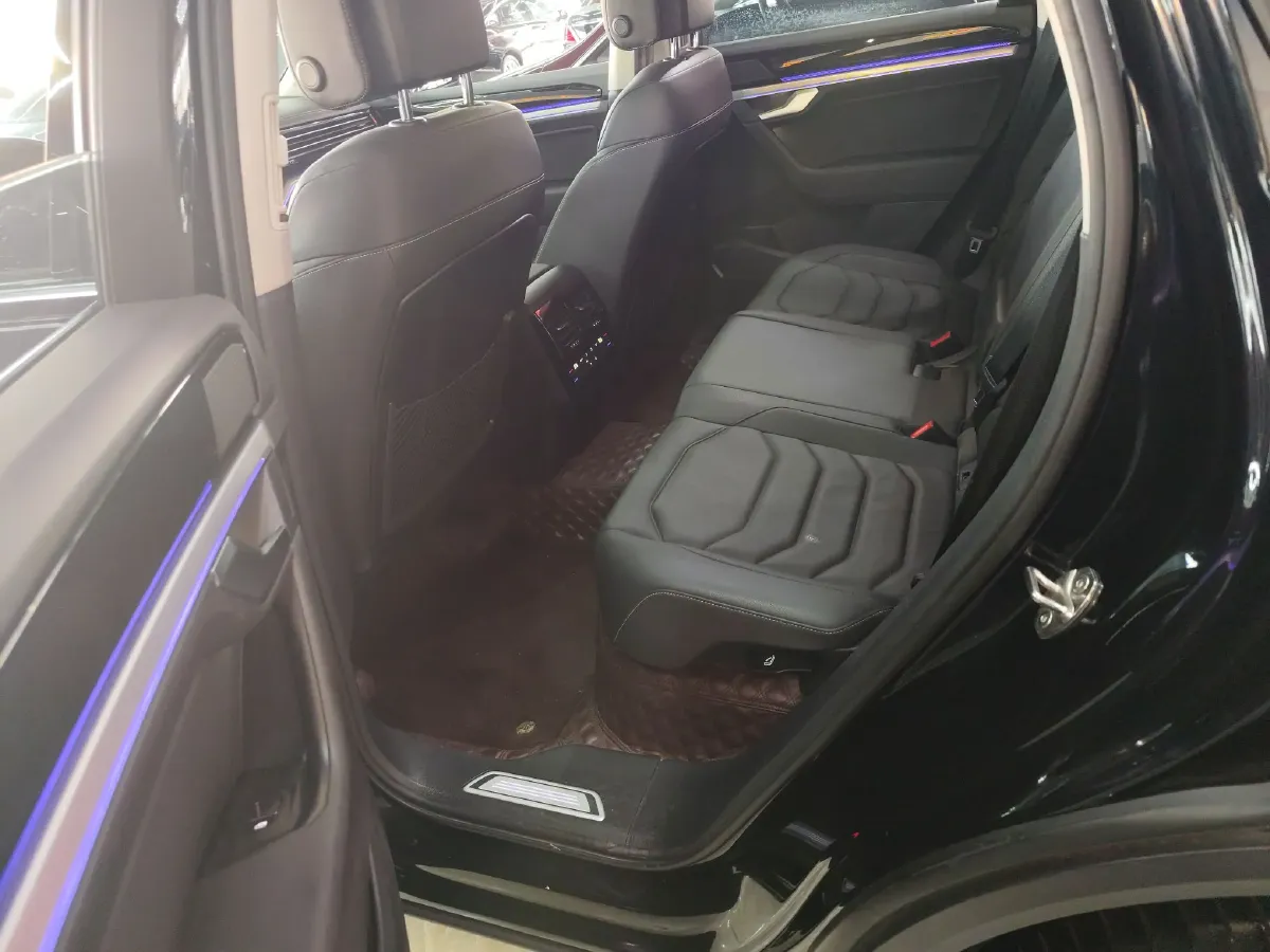 2021 Volkswagen Touareg 2.0T 252HP L4 8AT PHEV 18KWH,autocango,china used car exporter,china ev exporter,chinese used car exporter,chinese used ev exporter