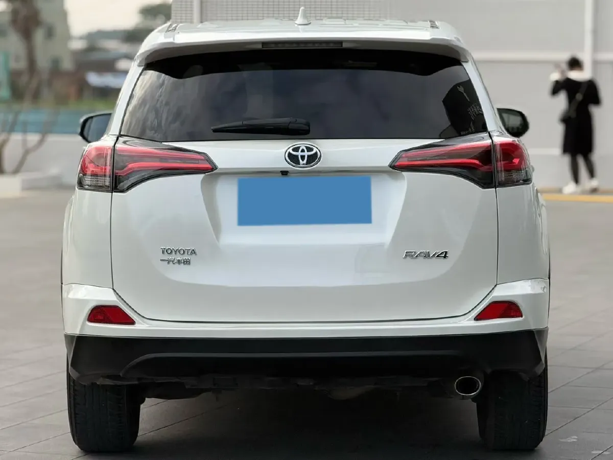 2016 Toyota RAV4 2.0L 151HP L4 CVT,autocango,china used car exporter,china ev exporter,chinese used car exporter,chinese used ev exporter