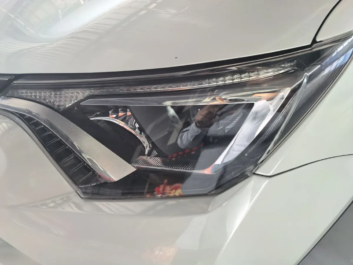 2016 Toyota RAV4 2.0L 151HP L4 CVT,autocango,china used car exporter,china ev exporter,chinese used car exporter,chinese used ev exporter