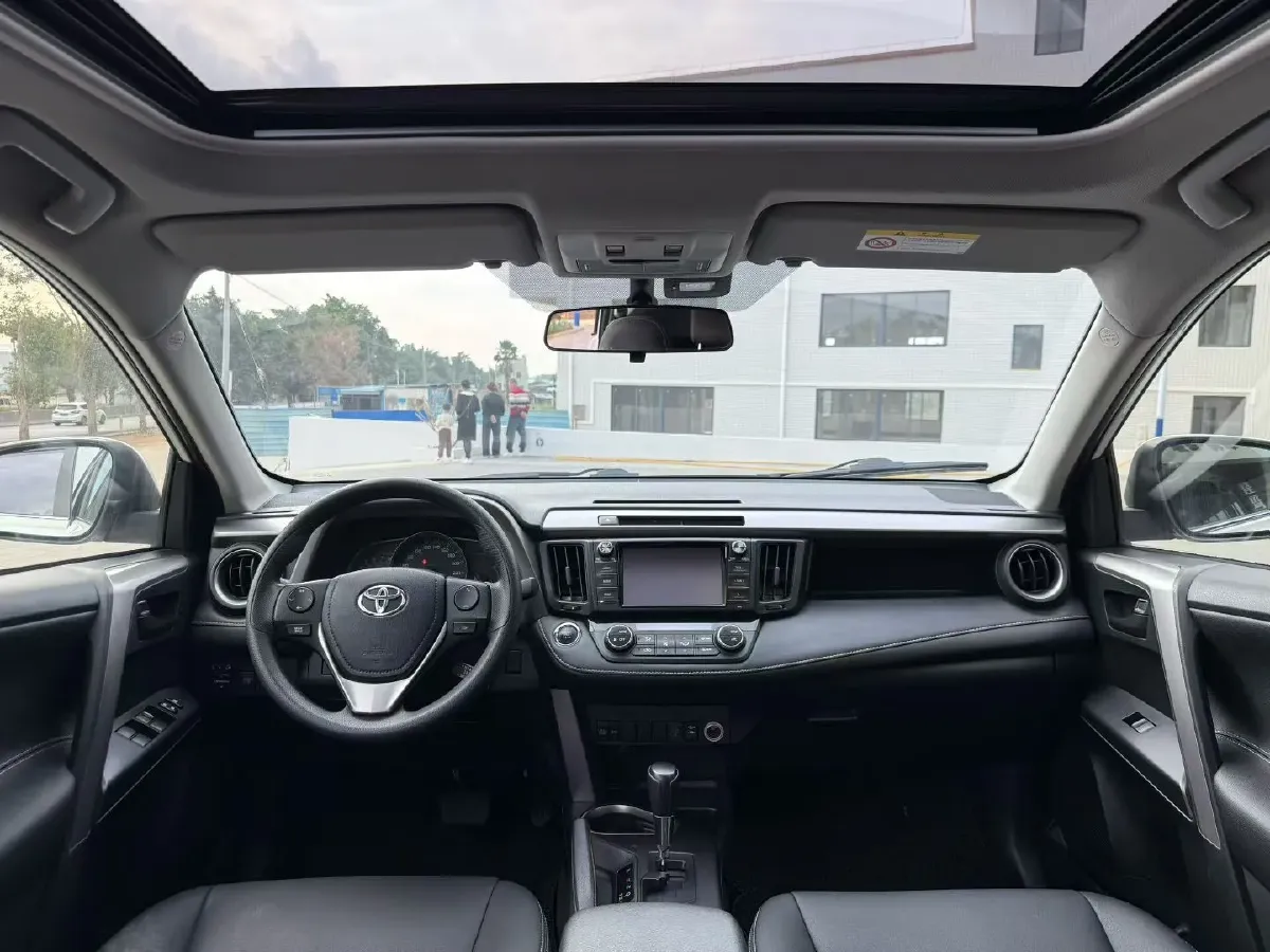 2016 Toyota RAV4 2.0L 151HP L4 CVT,autocango,china used car exporter,china ev exporter,chinese used car exporter,chinese used ev exporter