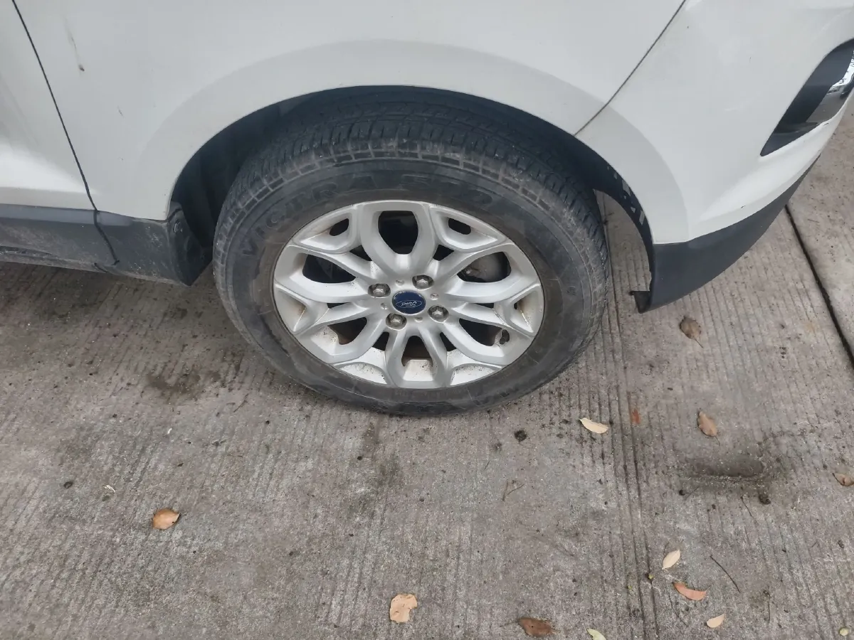 2013 Ford EcoSport 1.0T 125HP L3 5MT,autocango,china used car exporter,china ev exporter,chinese used car exporter,chinese used ev exporter