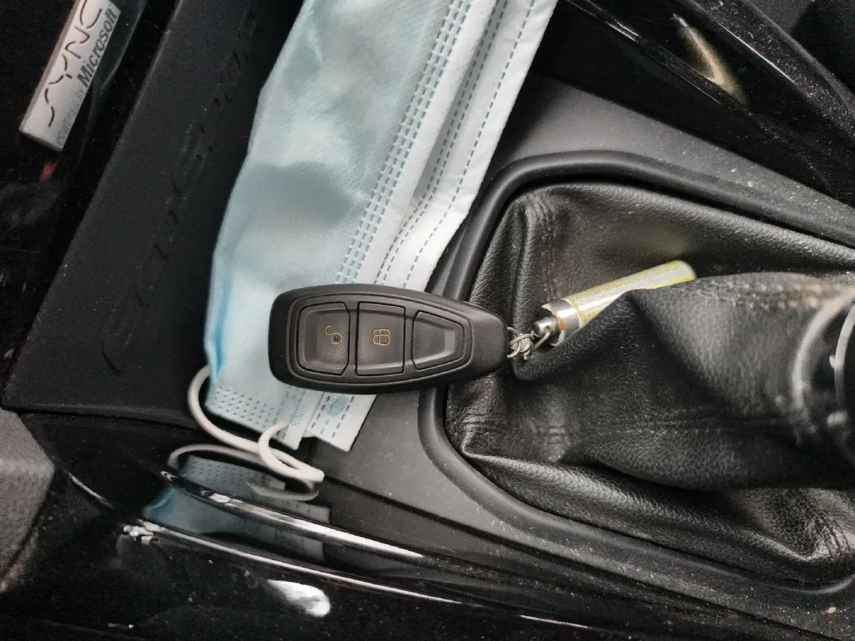 2013 Ford EcoSport 1.0T 125HP L3 5MT,autocango,china used car exporter,china ev exporter,chinese used car exporter,chinese used ev exporter