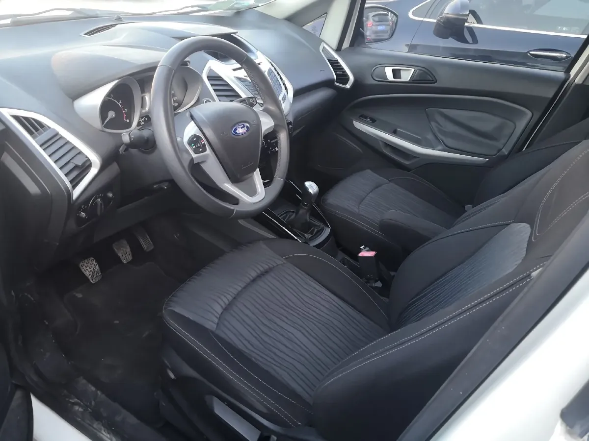 2013 Ford EcoSport 1.0T 125HP L3 5MT,autocango,china used car exporter,china ev exporter,chinese used car exporter,chinese used ev exporter