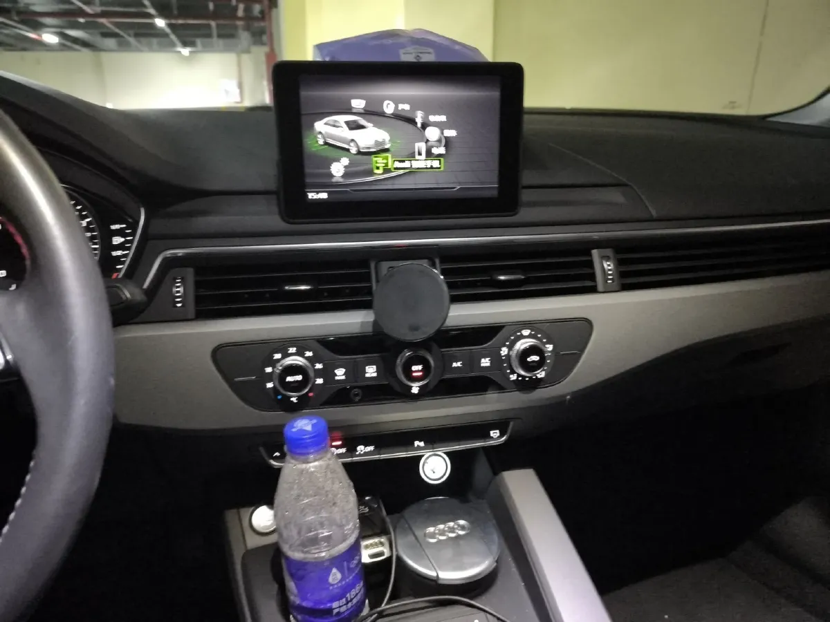 2019 Audi A4L 2.0T 190HP L4 7DCT,autocango,china used car exporter,china ev exporter,chinese used car exporter,chinese used ev exporter