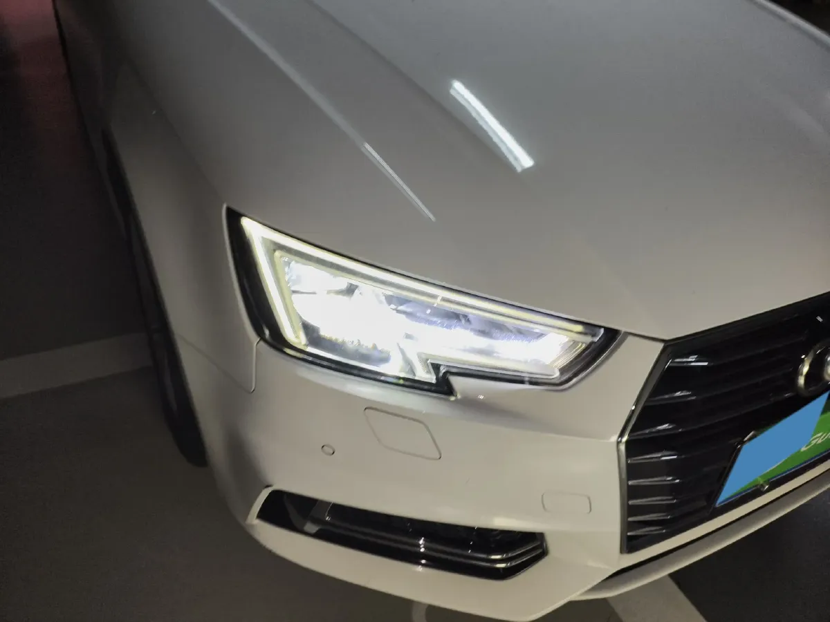 2019 Audi A4L 2.0T 190HP L4 7DCT,autocango,china used car exporter,china ev exporter,chinese used car exporter,chinese used ev exporter