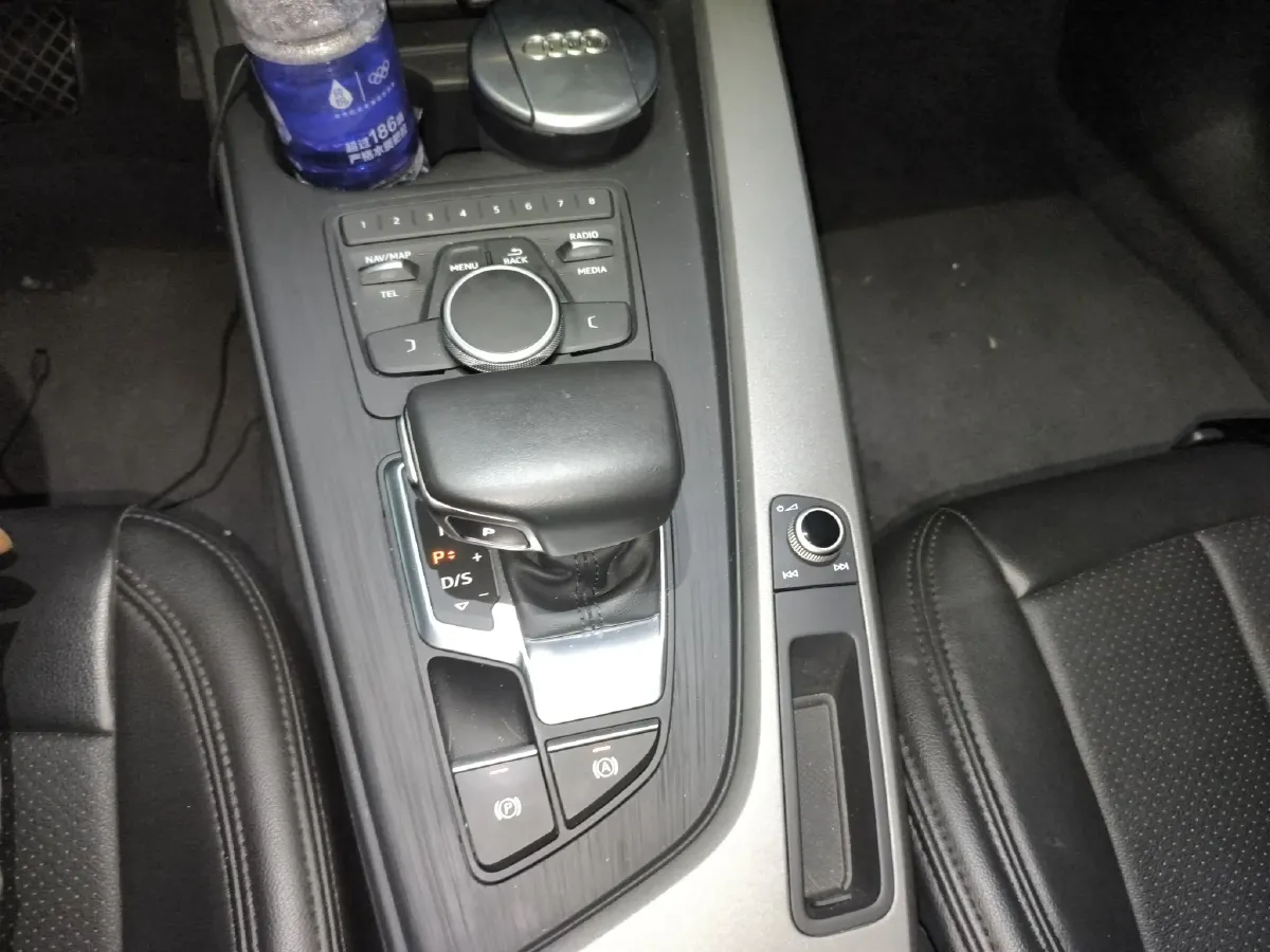 2019 Audi A4L 2.0T 190HP L4 7DCT,autocango,china used car exporter,china ev exporter,chinese used car exporter,chinese used ev exporter