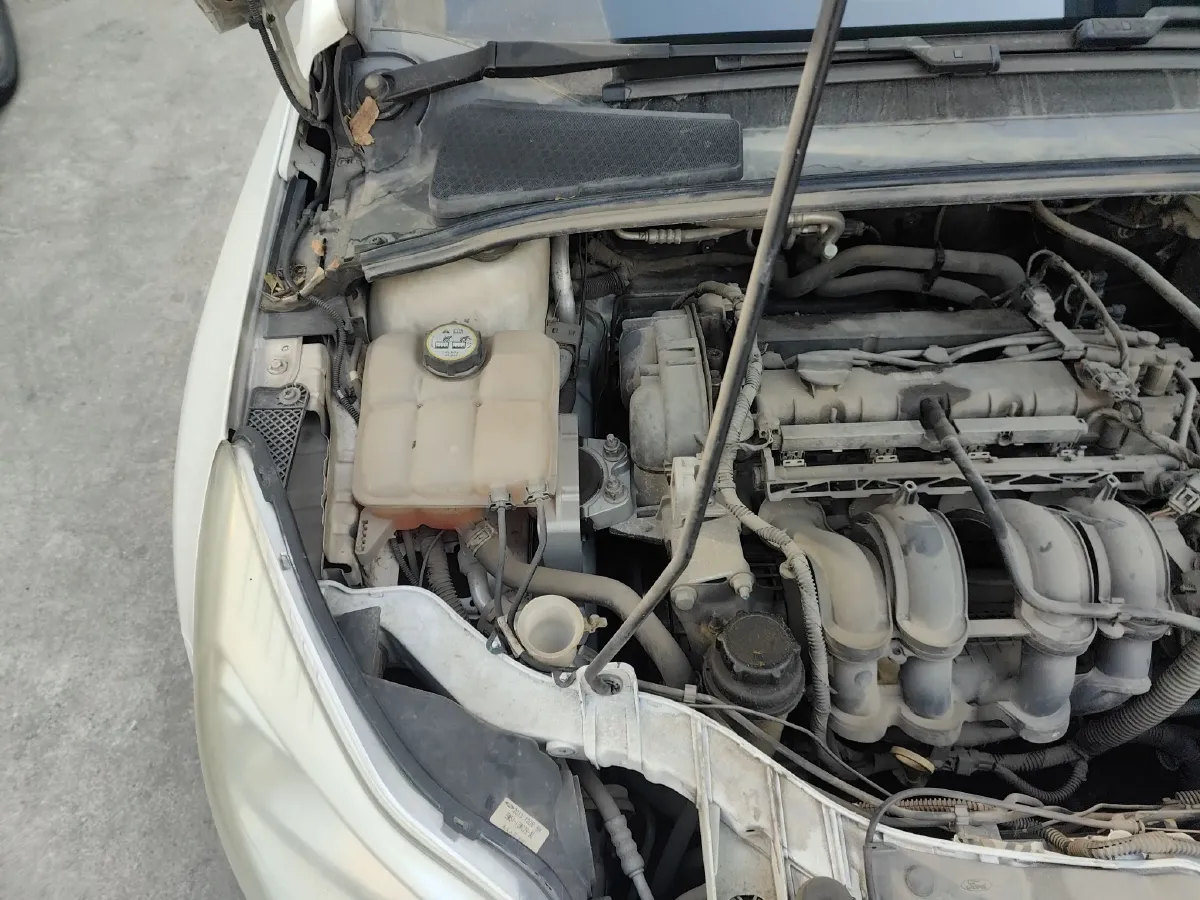 2012 Ford Focus 1.6L 125HP L4 6DCT,autocango,china used car exporter,china ev exporter,chinese used car exporter,chinese used ev exporter