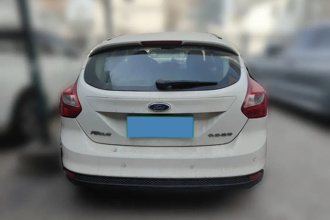 2012 Ford Focus 1.6L 125HP L4 6DCT,autocango,china used car exporter,china ev exporter,chinese used car exporter,chinese used ev exporter