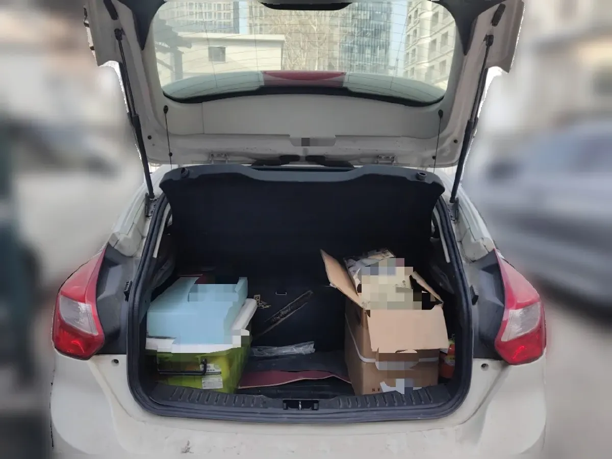 2012 Ford Focus 1.6L 125HP L4 6DCT,autocango,china used car exporter,china ev exporter,chinese used car exporter,chinese used ev exporter