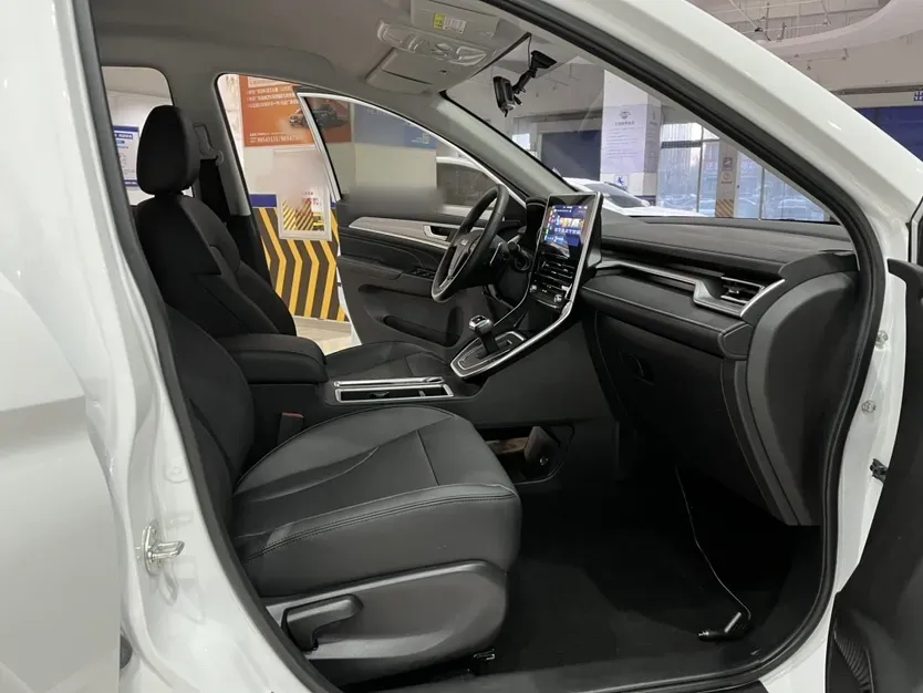 2023 Haval M6 1.5T 150HP L4 7DCT,autocango,china used car exporter,china ev exporter,chinese used car exporter,chinese used ev exporter