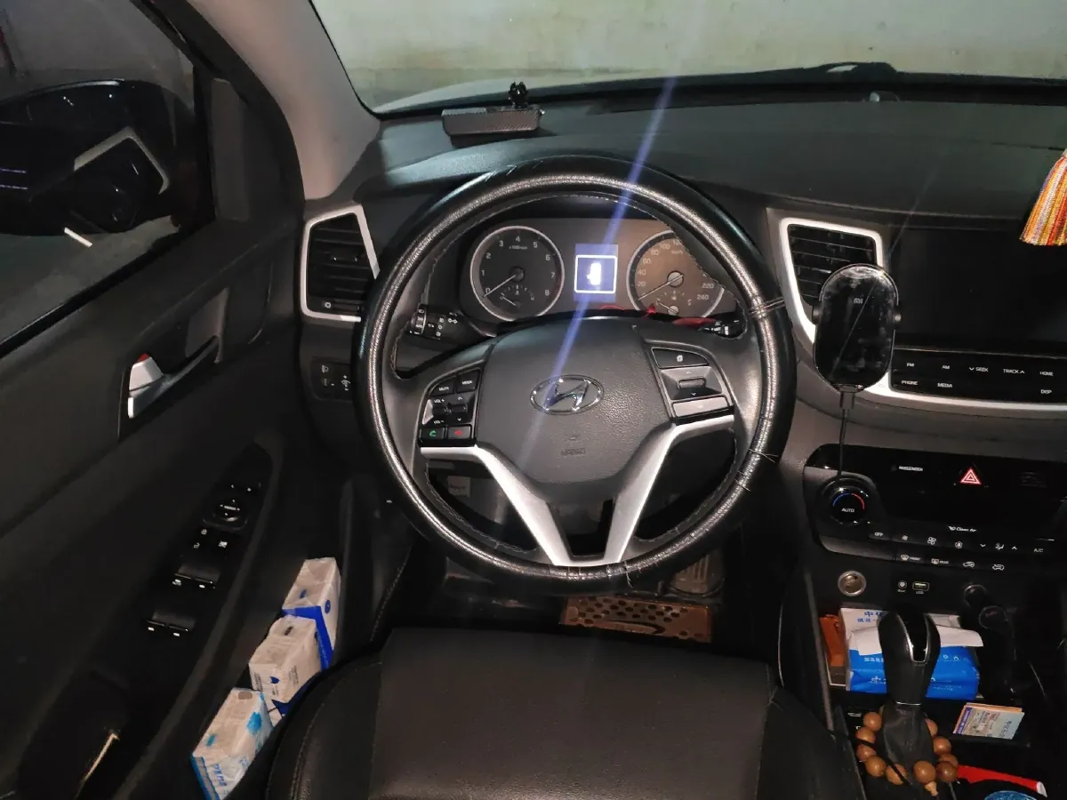 2015 Hyundai ix35 2.0L 160HP L4 6AT,autocango,china used car exporter,china ev exporter,chinese used car exporter,chinese used ev exporter