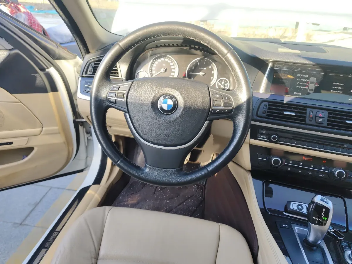 2012 BMW 5 Series 2.5L 177HP L6 8AT,autocango,china used car exporter,china ev exporter,chinese used car exporter,chinese used ev exporter