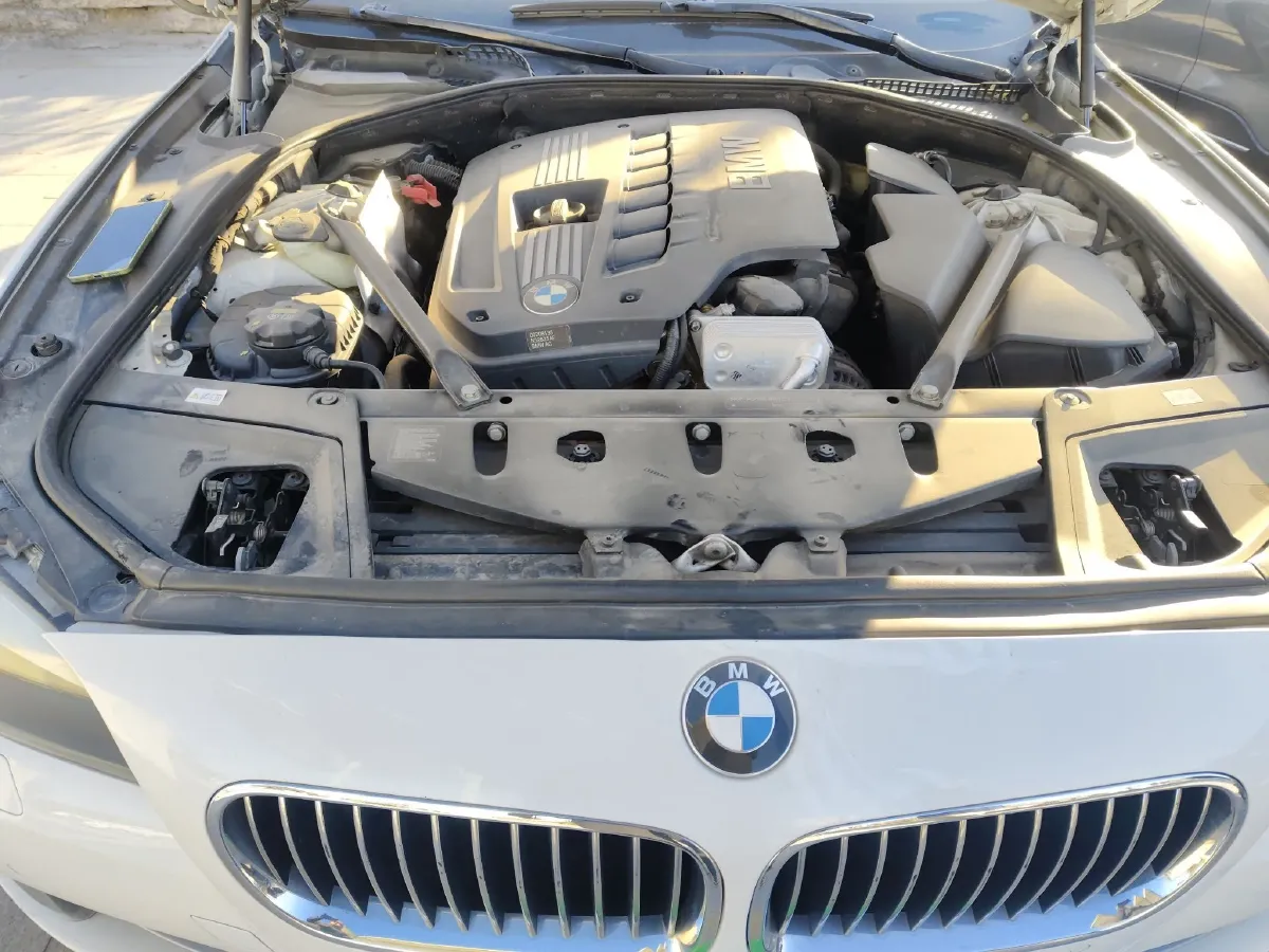 2012 BMW 5 Series 2.5L 177HP L6 8AT,autocango,china used car exporter,china ev exporter,chinese used car exporter,chinese used ev exporter