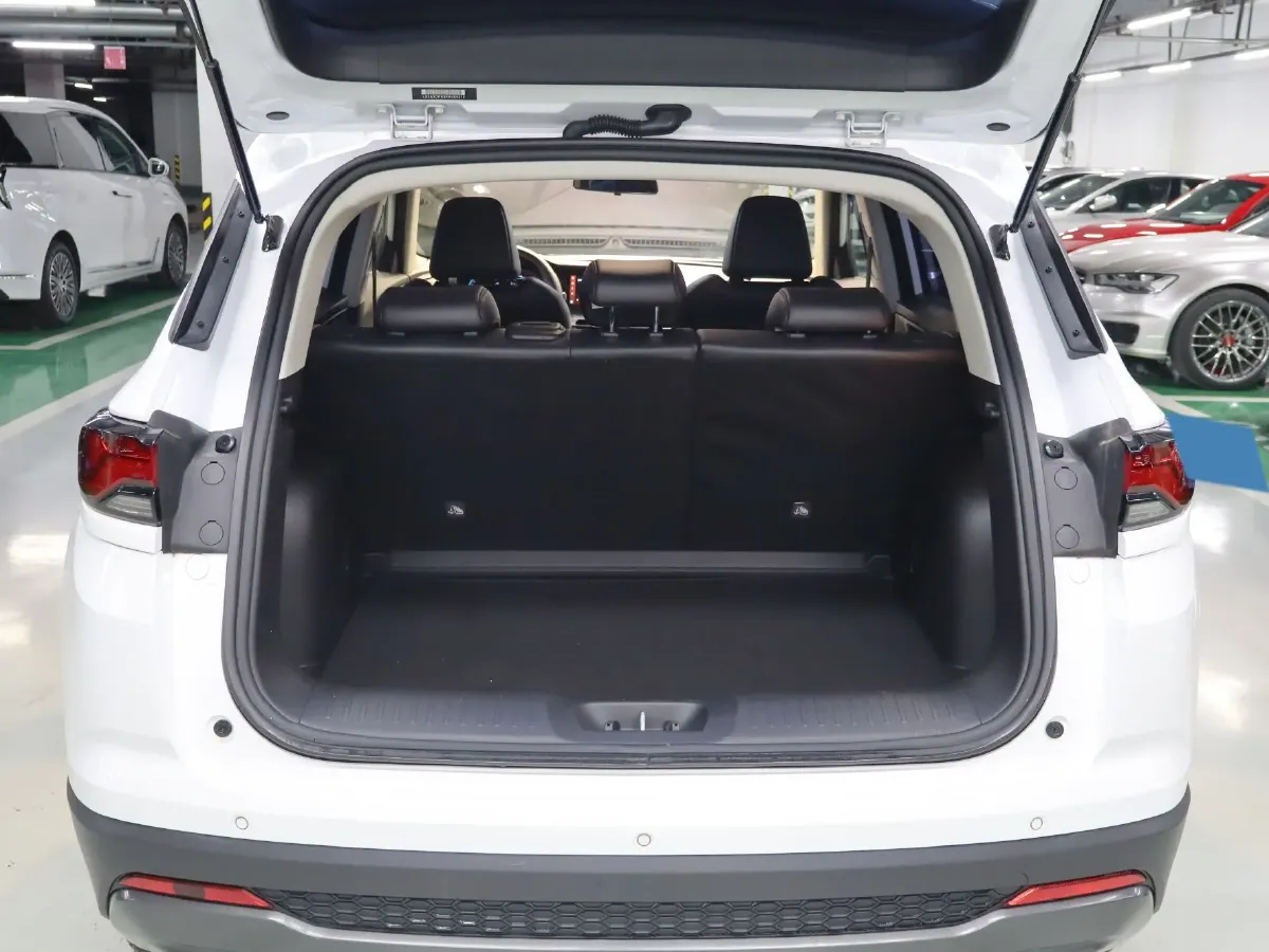 2023 ChangAn CS35 Plus 1.4T 160HP L4 7DCT,autocango,china used car exporter,china ev exporter,chinese used car exporter,chinese used ev exporter