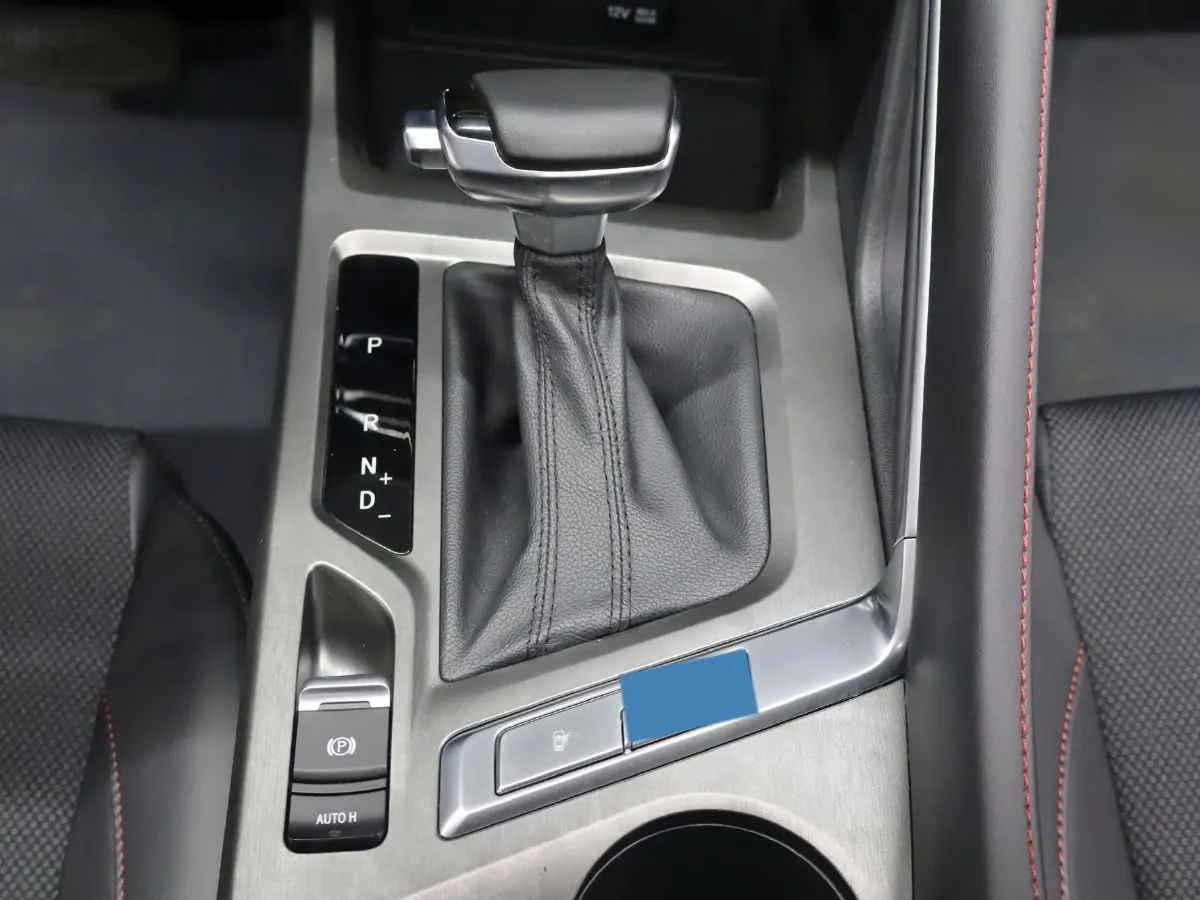 2023 ChangAn CS35 Plus 1.4T 160HP L4 7DCT,autocango,china used car exporter,china ev exporter,chinese used car exporter,chinese used ev exporter