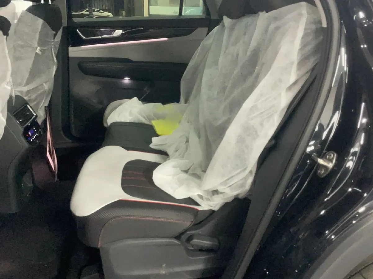 2025 Volkswagen Teramont 2.0T 220HP L4 7DCT,autocango,china used car exporter,china ev exporter,chinese used car exporter,chinese used ev exporter