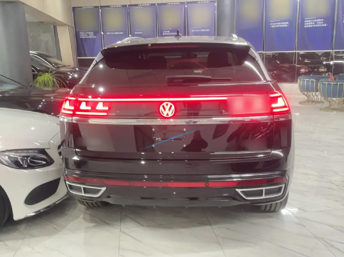 2025 Volkswagen Teramont 2.0T 220HP L4 7DCT,autocango,china used car exporter,china ev exporter,chinese used car exporter,chinese used ev exporter