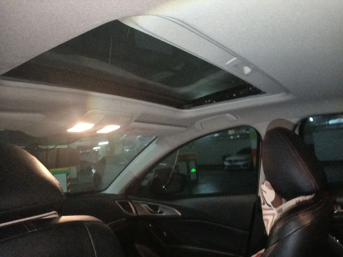 2017 Mazda 3 Axela 1.5L 117HP L4 6AT,autocango,china used car exporter,china ev exporter,chinese used car exporter,chinese used ev exporter