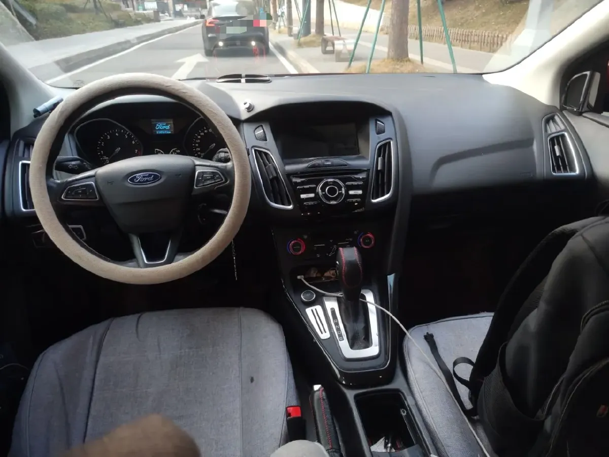 2017 Ford Focus 1.6L 125HP L4 6DCT,autocango,china used car exporter,china ev exporter,chinese used car exporter,chinese used ev exporter