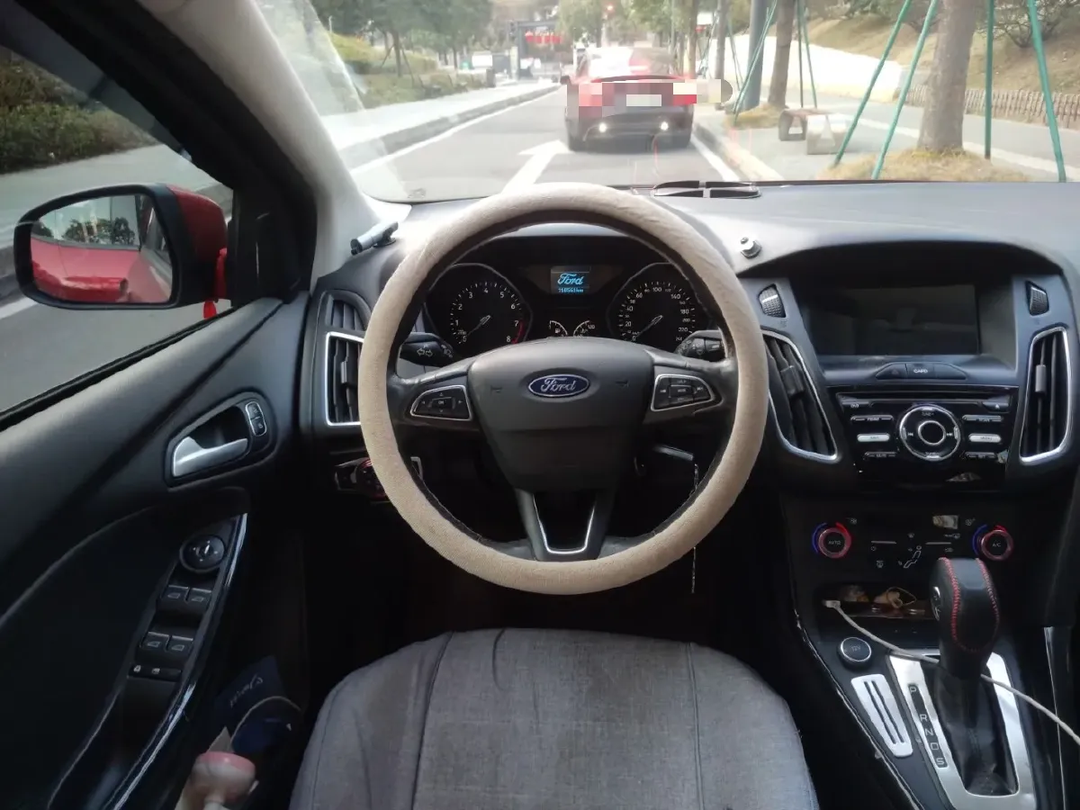 2017 Ford Focus 1.6L 125HP L4 6DCT,autocango,china used car exporter,china ev exporter,chinese used car exporter,chinese used ev exporter