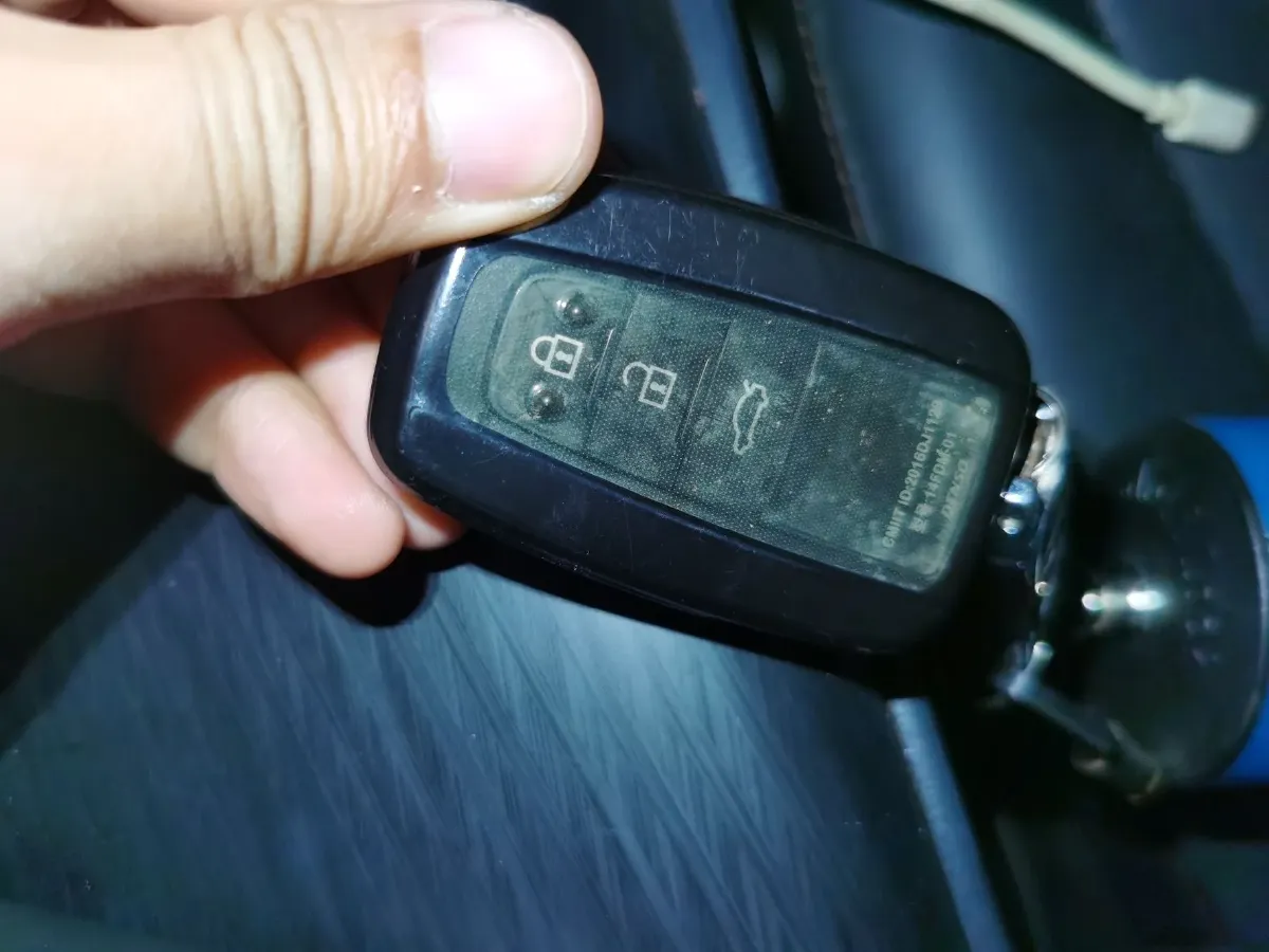 2021 Toyota Camry 2.5L 209HP L4 8AT,autocango,china used car exporter,china ev exporter,chinese used car exporter,chinese used ev exporter