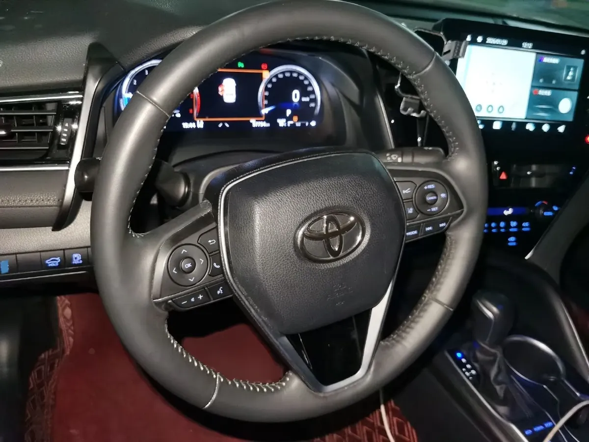 2021 Toyota Camry 2.5L 209HP L4 8AT,autocango,china used car exporter,china ev exporter,chinese used car exporter,chinese used ev exporter