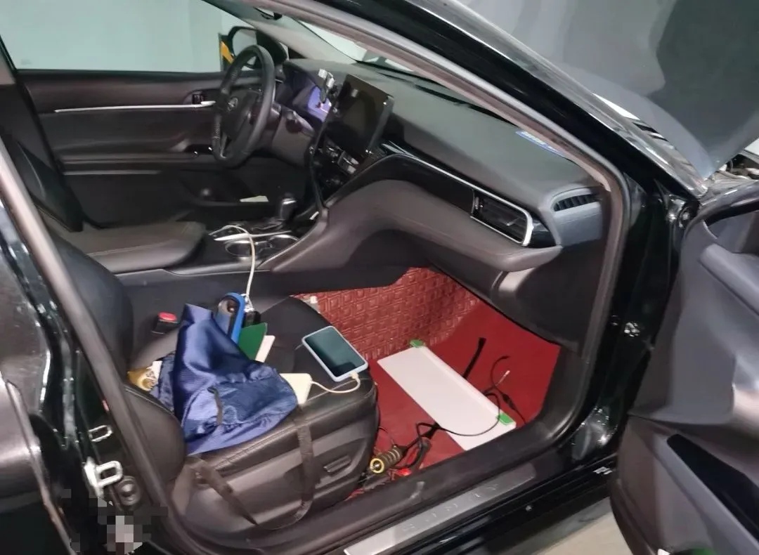 2021 Toyota Camry 2.5L 209HP L4 8AT,autocango,china used car exporter,china ev exporter,chinese used car exporter,chinese used ev exporter