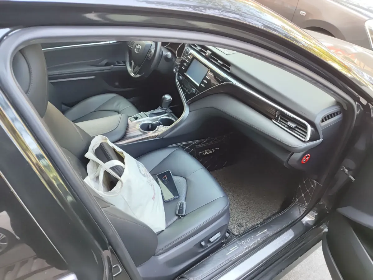 2018 Toyota Camry 2.0L 169HP L4 6AT,autocango,china used car exporter,china ev exporter,chinese used car exporter,chinese used ev exporter