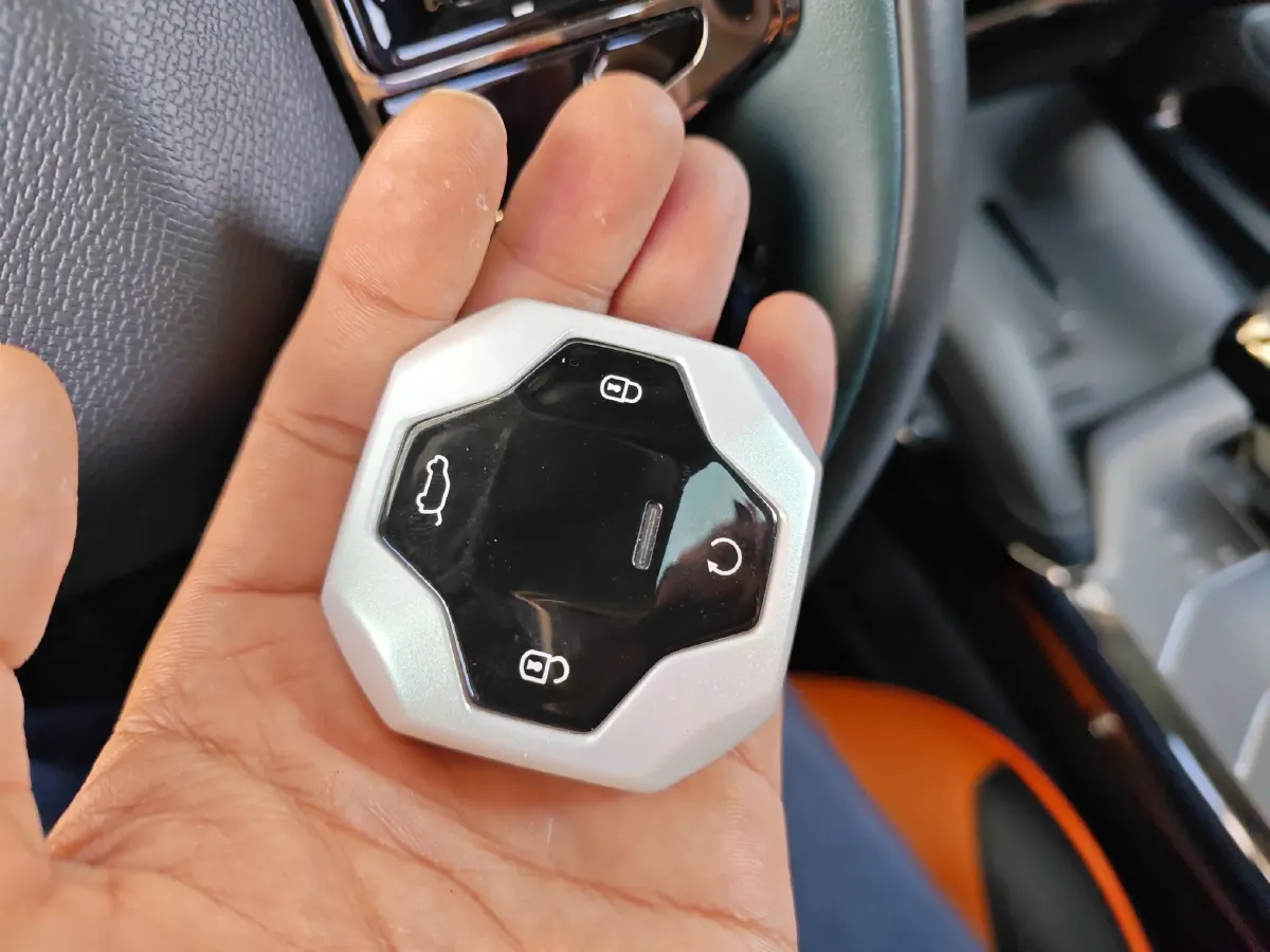 2024 Jetour Traveller 2.0T 254HP L4 7DCT,autocango,china used car exporter,china ev exporter,chinese used car exporter,chinese used ev exporter