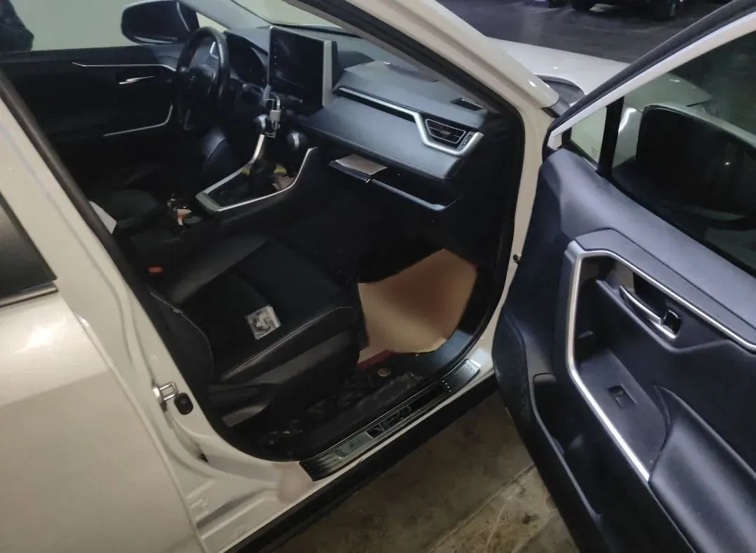 2020 Toyota RAV4 2.0L 171HP L4 CVT,autocango,china used car exporter,china ev exporter,chinese used car exporter,chinese used ev exporter