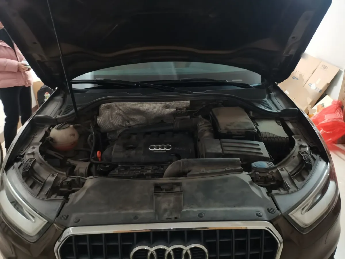 2015 Audi Q3 2.0T 170HP L4 7DCT,autocango,china used car exporter,china ev exporter,chinese used car exporter,chinese used ev exporter