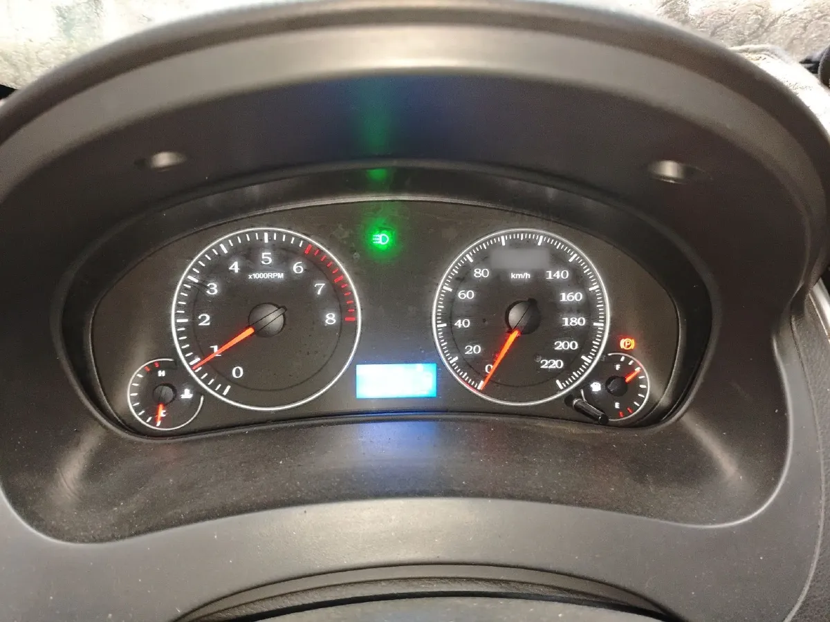 2016 Geely KingKong 1.5L 102HP L4 5MT,autocango,china used car exporter,china ev exporter,chinese used car exporter,chinese used ev exporter