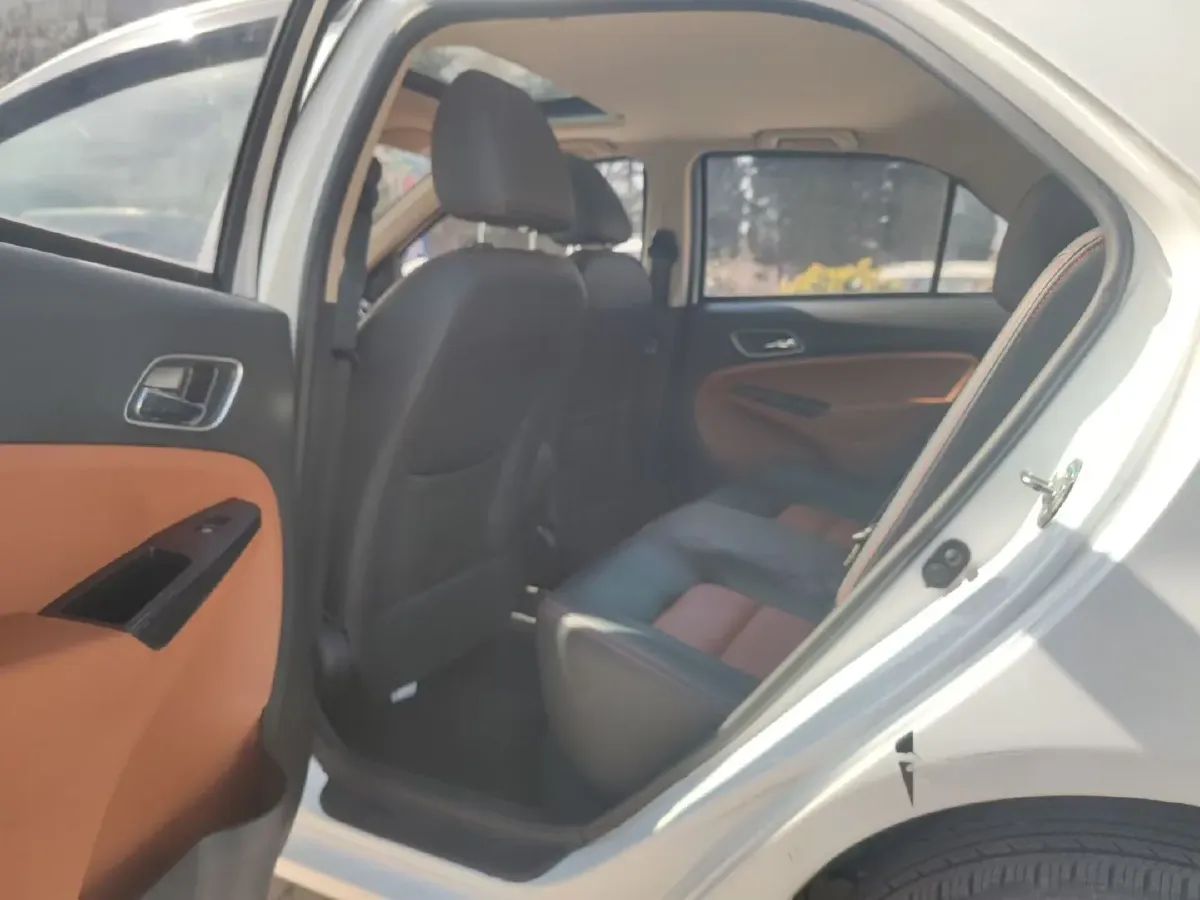 2016 Geely KingKong 1.5L 102HP L4 5MT,autocango,china used car exporter,china ev exporter,chinese used car exporter,chinese used ev exporter