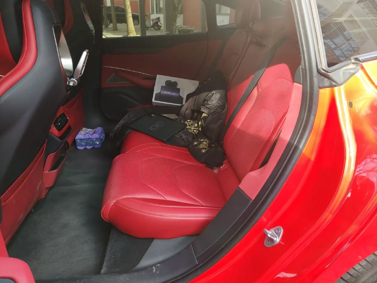 2024 MI SU7 BEV 101KWH,autocango,china used car exporter,china ev exporter,chinese used car exporter,chinese used ev exporter