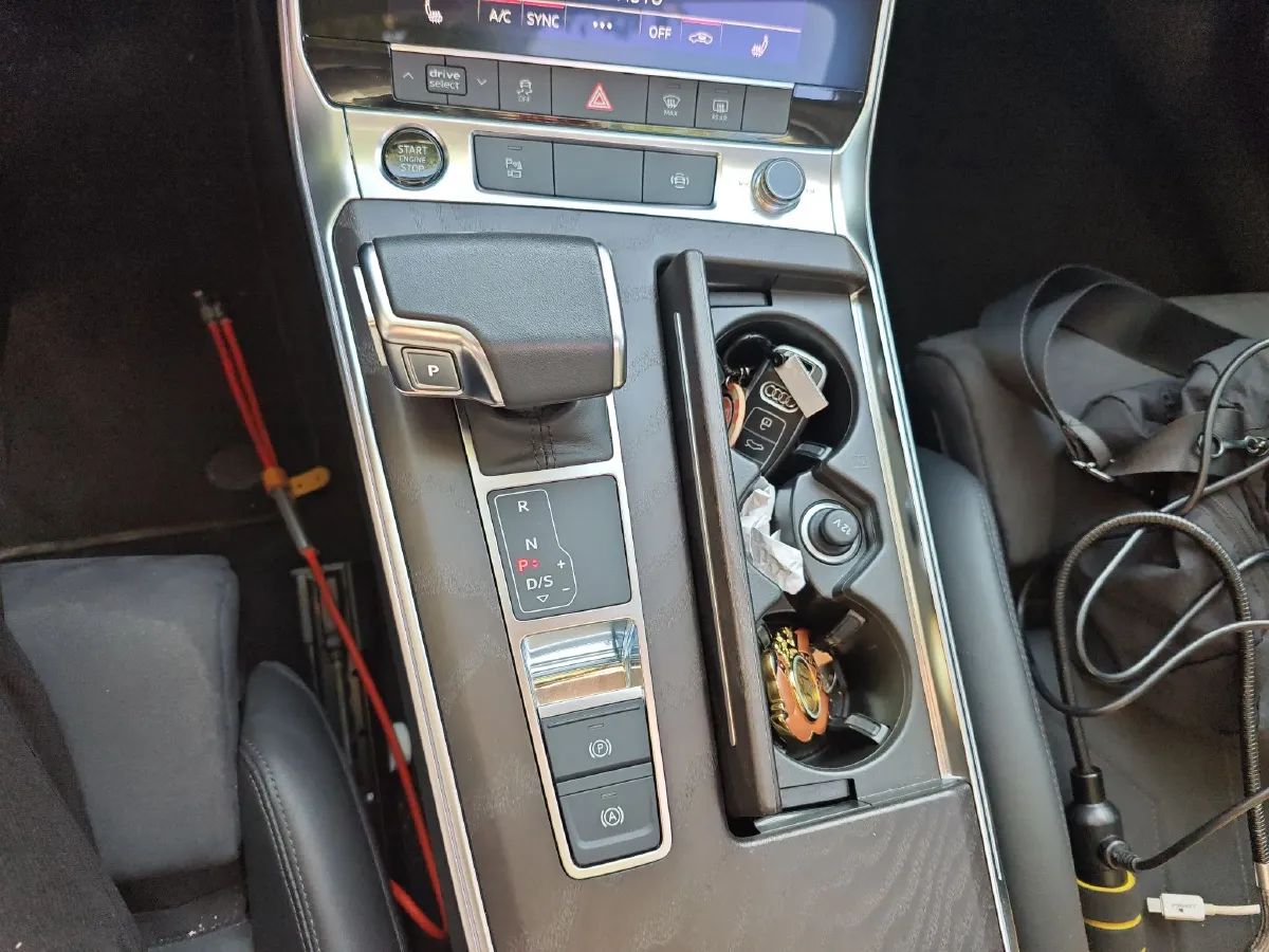 2023 Audi A6 2.0T 265HP L4 7DCT,autocango,china used car exporter,china ev exporter,chinese used car exporter,chinese used ev exporter