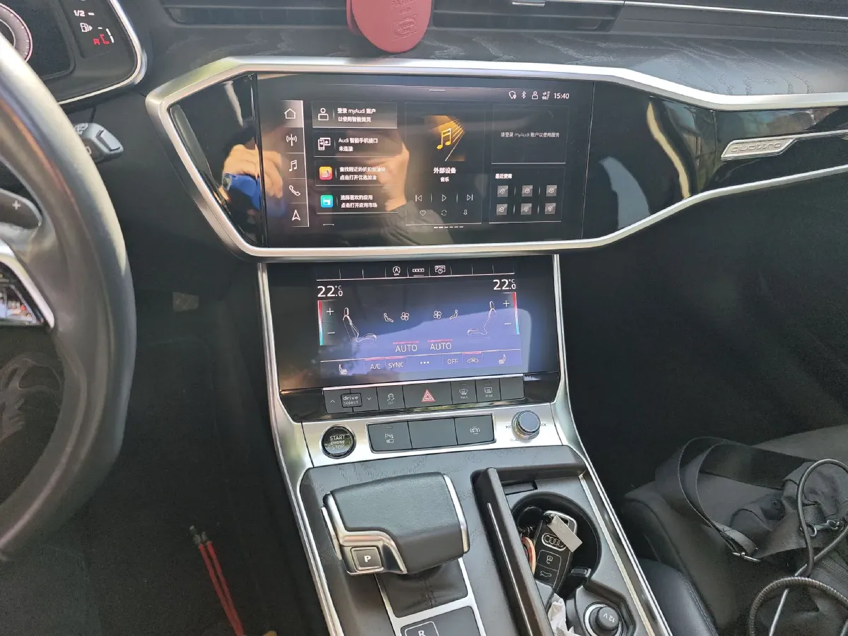 2023 Audi A6 2.0T 265HP L4 7DCT,autocango,china used car exporter,china ev exporter,chinese used car exporter,chinese used ev exporter