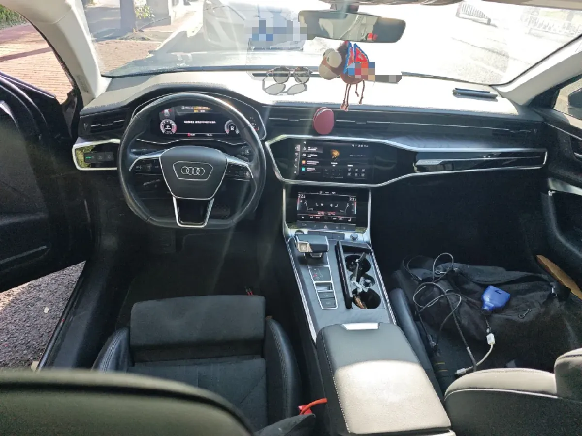 2023 Audi A6 2.0T 265HP L4 7DCT,autocango,china used car exporter,china ev exporter,chinese used car exporter,chinese used ev exporter