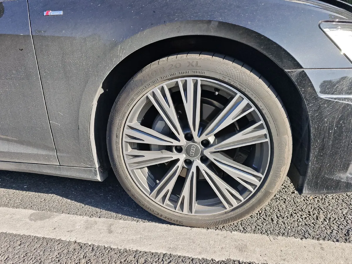 2023 Audi A6 2.0T 265HP L4 7DCT,autocango,china used car exporter,china ev exporter,chinese used car exporter,chinese used ev exporter