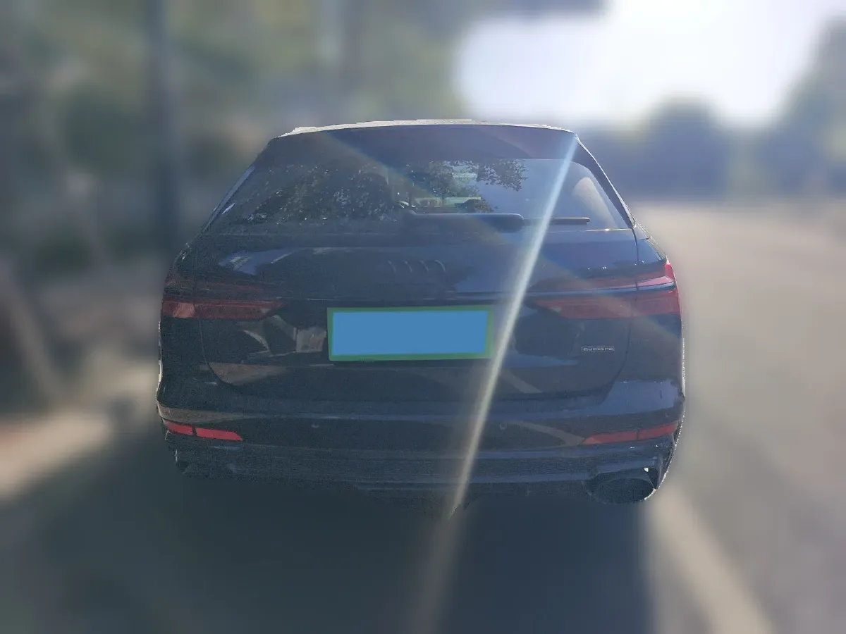 2023 Audi A6 2.0T 265HP L4 7DCT,autocango,china used car exporter,china ev exporter,chinese used car exporter,chinese used ev exporter