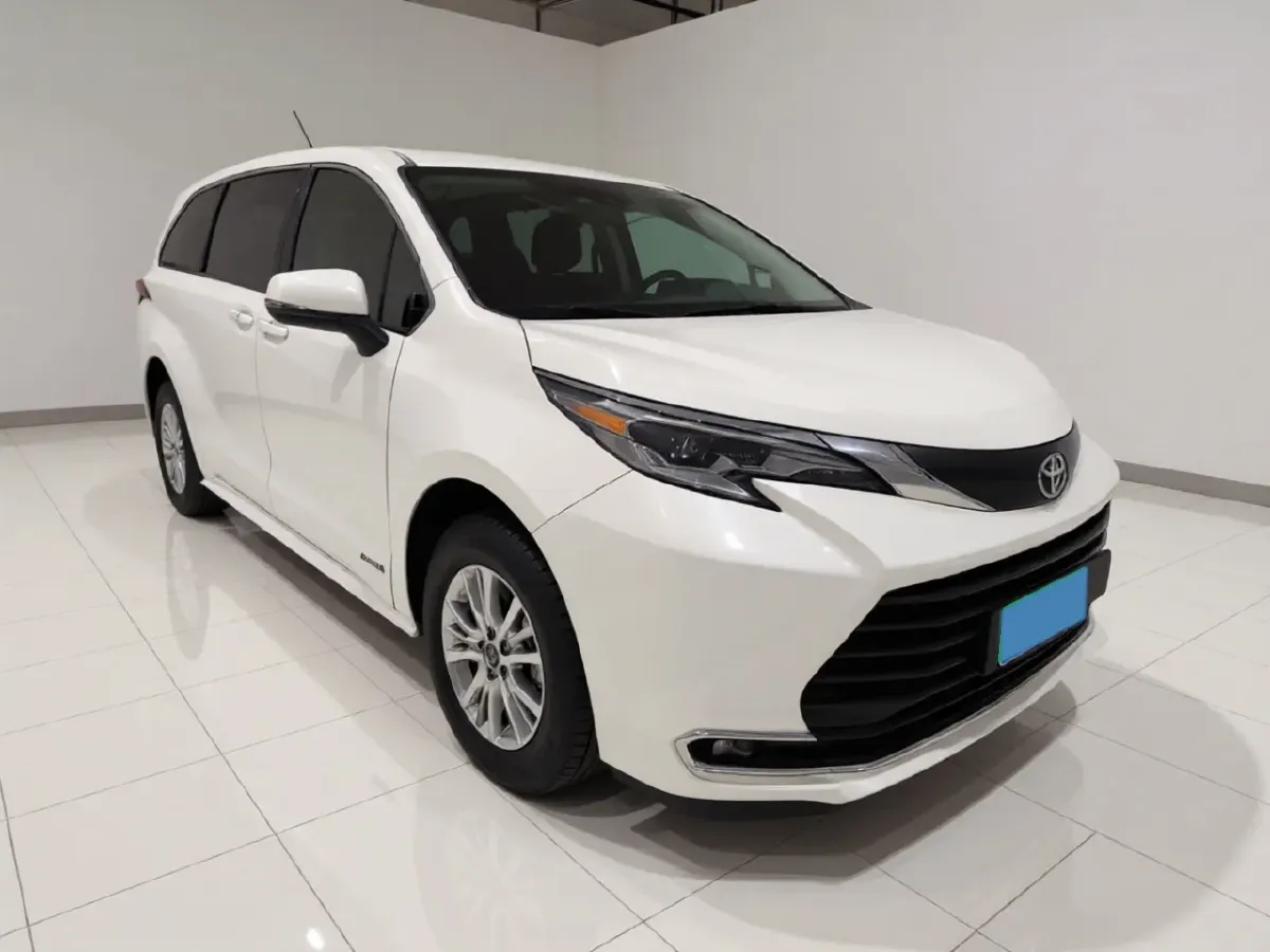2023 Toyota Sienna 2.5L 189HP L4 E-CVT Hybrid,autocango,china used car exporter,china ev exporter,chinese used car exporter,chinese used ev exporter